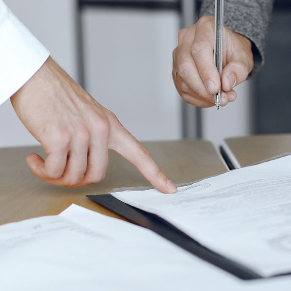 ºFirmando un contrato civil